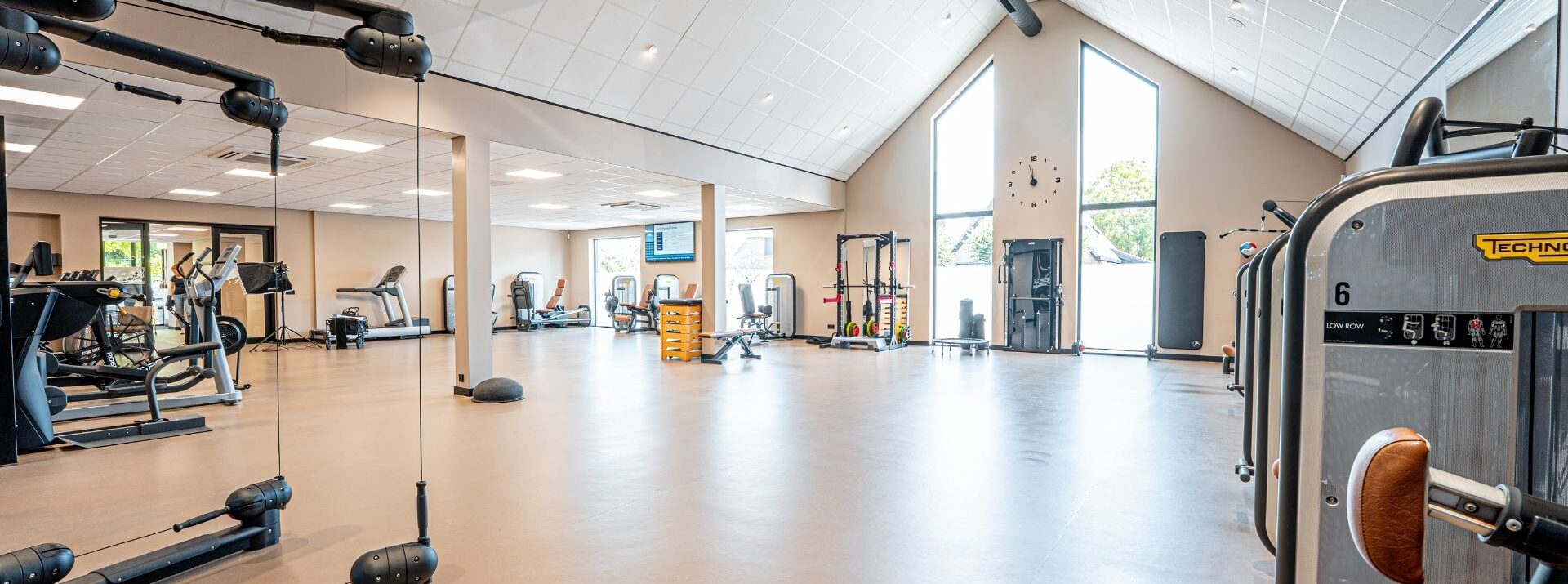Moderne faciliteiten met gespecialiseerde apparatuur.